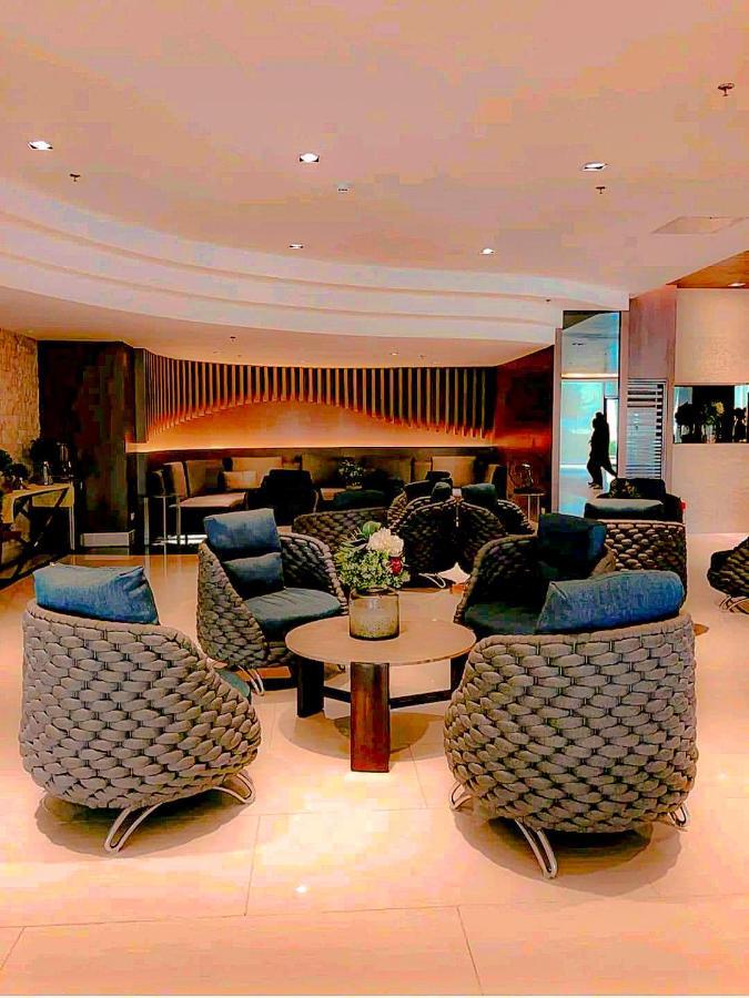 Sabina'S One Bedroom Condo At Shore Tower C Manila Bagian luar foto