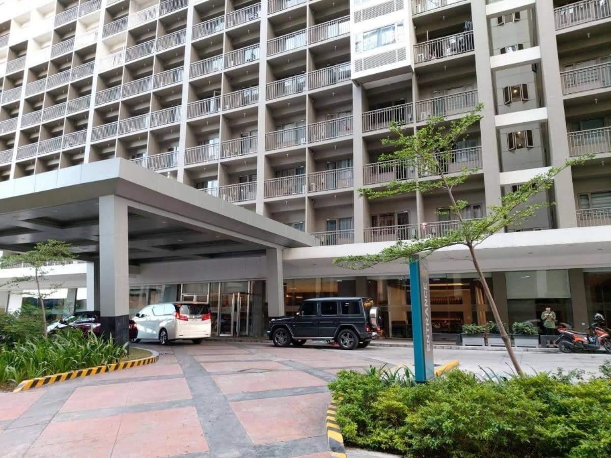Sabina'S One Bedroom Condo At Shore Tower C Manila Bagian luar foto