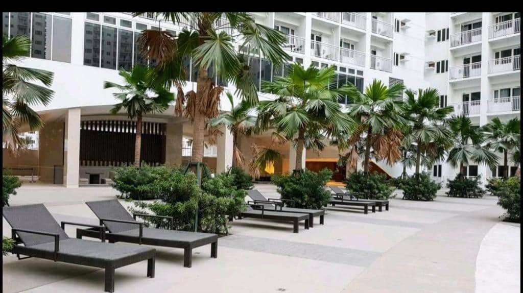 Sabina'S One Bedroom Condo At Shore Tower C Manila Bagian luar foto