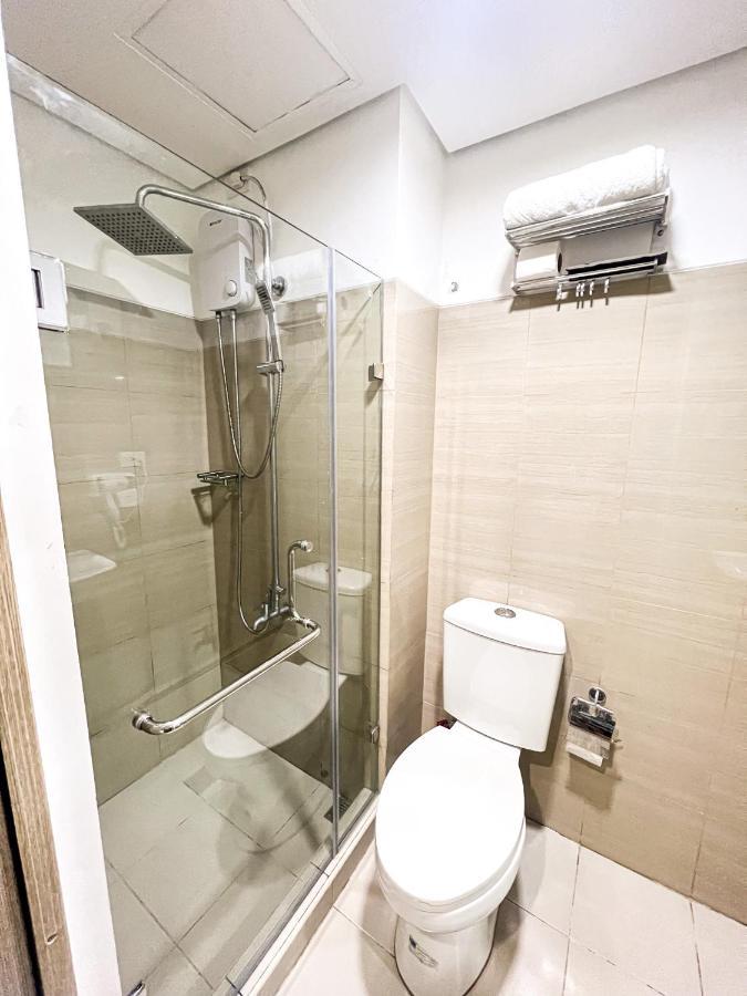 Sabina'S One Bedroom Condo At Shore Tower C Manila Bagian luar foto